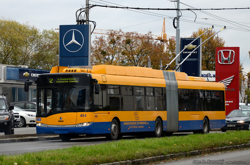 454_2013-10-18-ZLIN-003